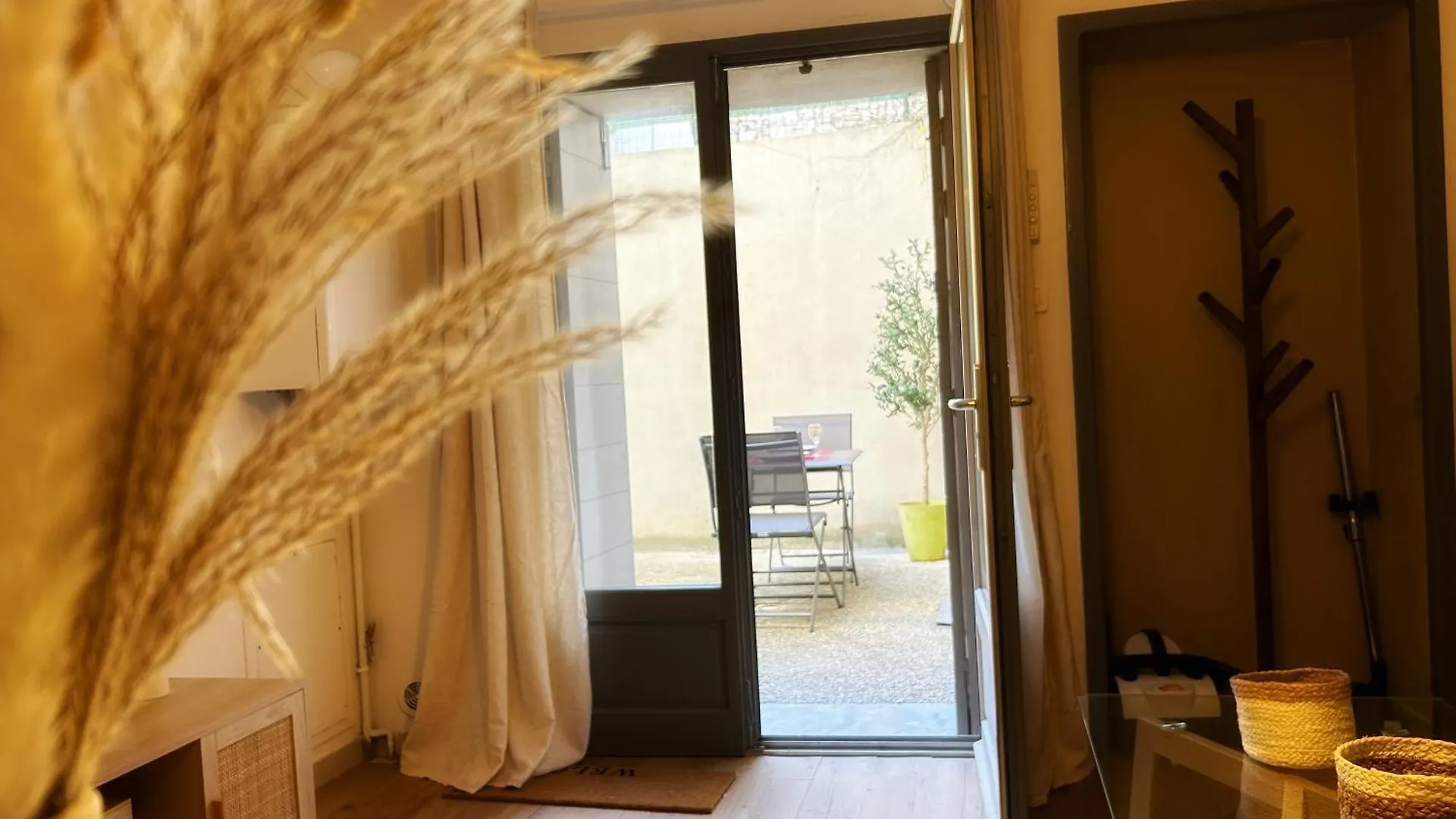 Appartement Cosy Ocre à Arles France
