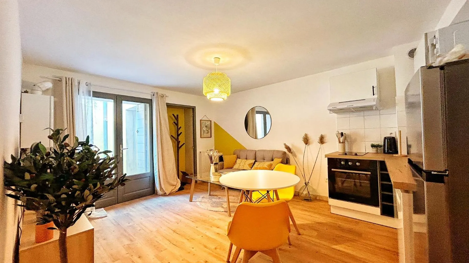 Appartement Cosy Ocre à Arles 0*,  France